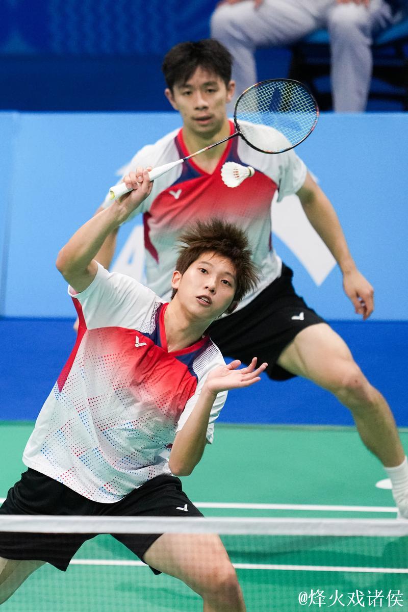 安徽搭档刘阳与刘毅勇夺全运会羽毛球男子双打冠军 安徽搭档刘阳与刘毅勇夺全运会羽毛球男子双打冠军