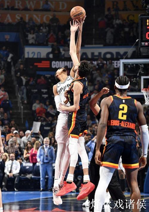 文班表现挣扎仅得6分 马刺惜败雷霆 开拓者险胜快船 文班表现挣扎仅得6分 马刺惜败雷霆 开拓者险胜快船